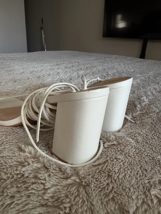 Boohoo Ivory Strappy Block Heel Sandals - Picture 5 of 6